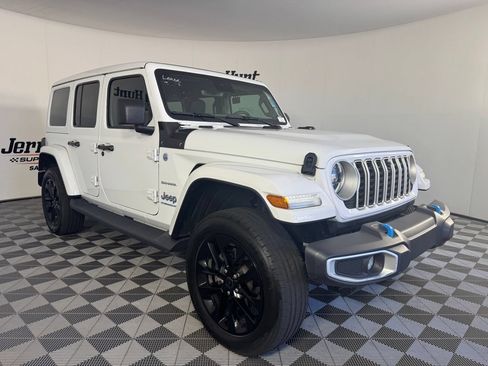 Used 2024 Jeep Wrangler Unlimited Sahara w/ Technology Group AWD/4WD image 5