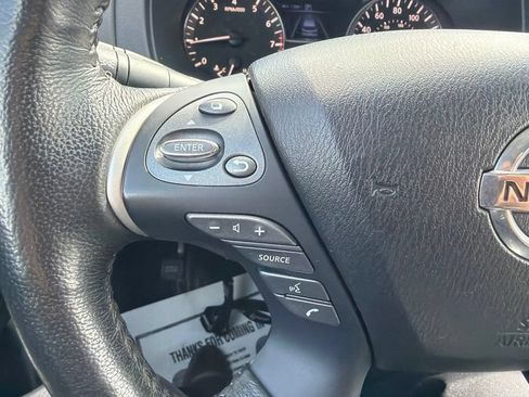 Used 2020 Nissan Pathfinder SL AWD/4WD image 20