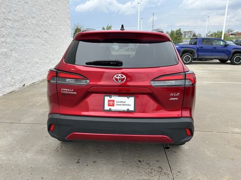Used 2025 Toyota Corolla Cross XLE AWD/4WD image 5