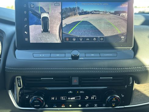 New 2026 Nissan Rogue Platinum w/ Tech Package AWD/4WD image 30