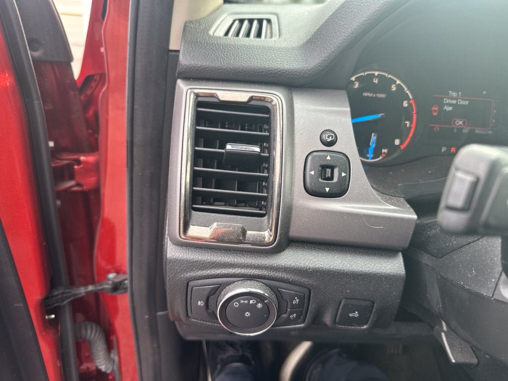Used 2019 Ford Ranger XLT w/ Equipment Group 302A Luxury AWD/4WD image 17