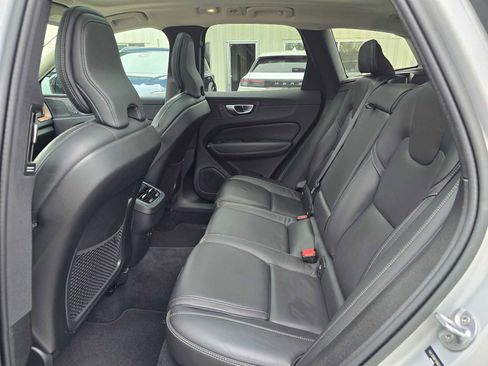 Certified 2023 Volvo XC60 B5 Ultimate image 17