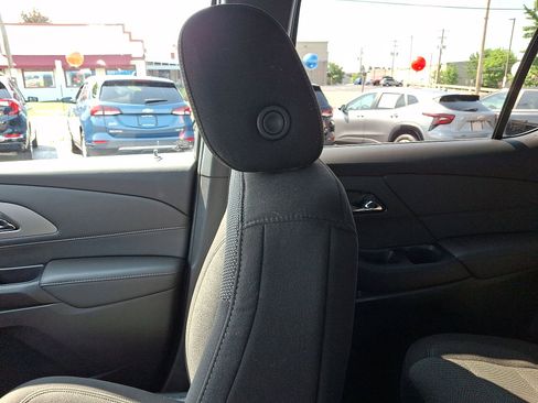 Certified 2023 Chevrolet Traverse LT w/ LPO, Floor Liner Package image 14