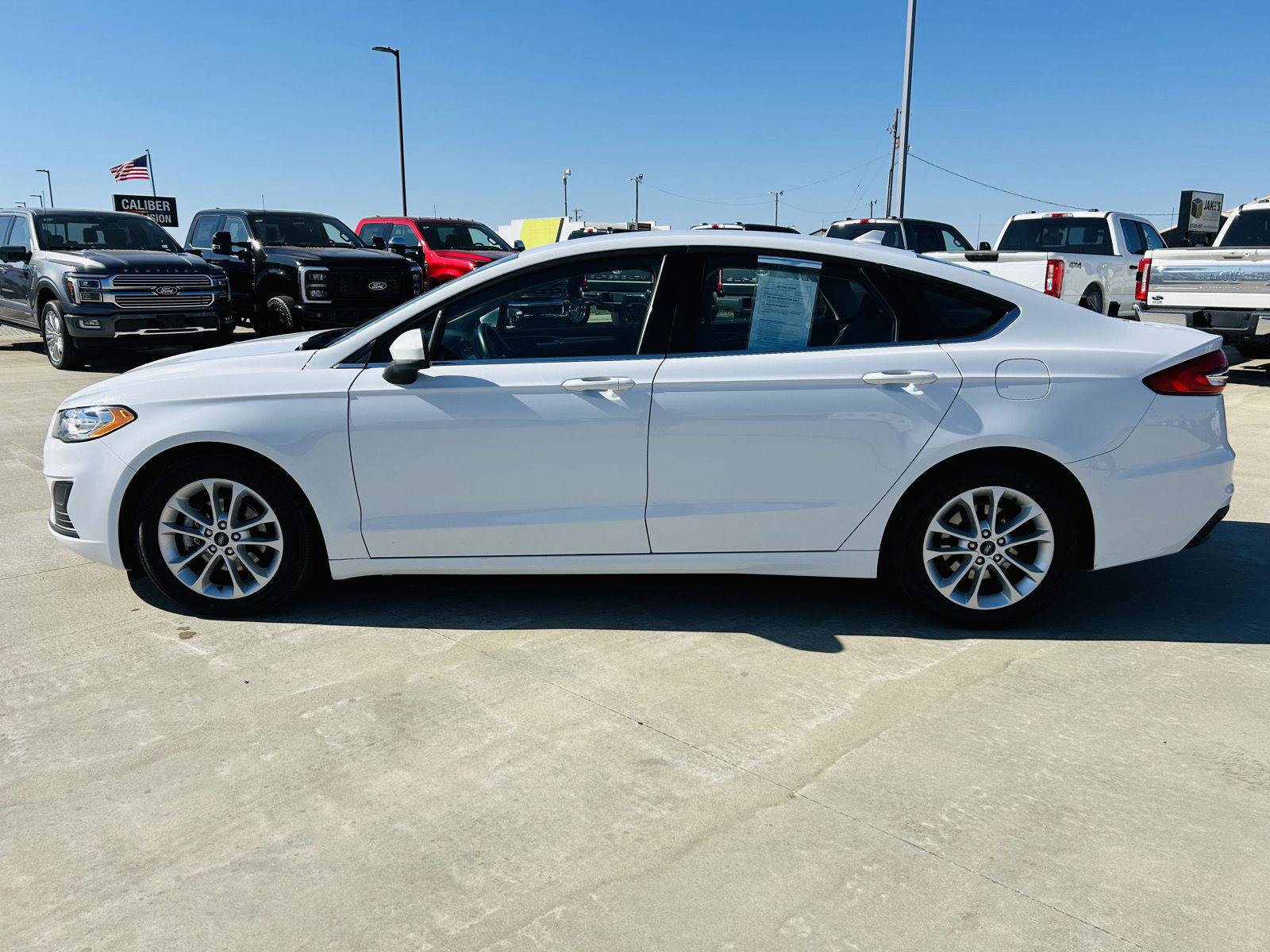 Used 2019 Ford Fusion SE FWD image 31