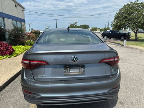 Used 2024 Volkswagen Jetta S FWD image 5
