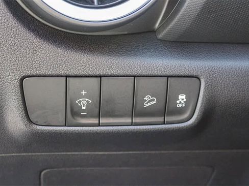 Certified 2023 Hyundai Kona SEL image 31