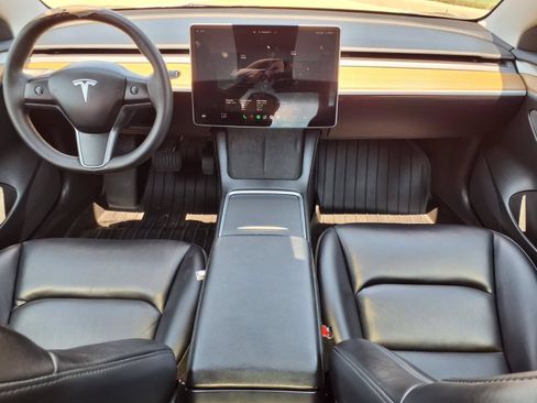 Used 2023 Tesla Model 3 Standard Range RWD image 9