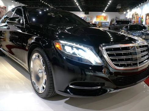 Used 2017 Mercedes-Benz Maybach S 550 4MATIC image 9