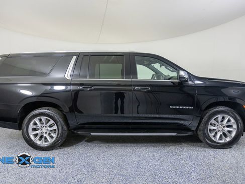 Used 2023 Chevrolet Suburban Premier AWD/4WD image 8