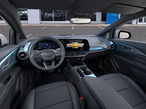 New 2026 Chevrolet Equinox EV LT image 25