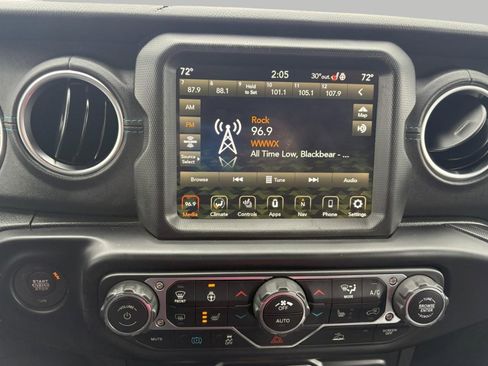 Used 2022 Jeep Wrangler Unlimited Rubicon 4xe w/ Steel Bumper Group image 19