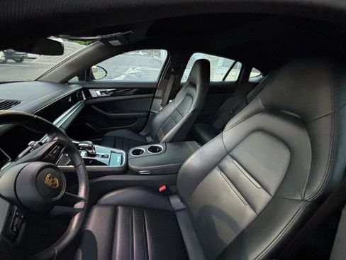 Used 2021 Porsche Panamera image 11