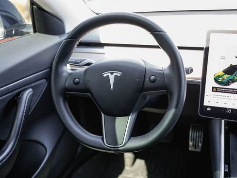 Used 2020 Tesla Model 3 Standard Range Plus RWD image 16
