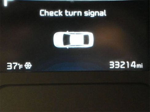 Used 2022 Kia Forte GT-Line w/ GT-Line Premium Package image 24