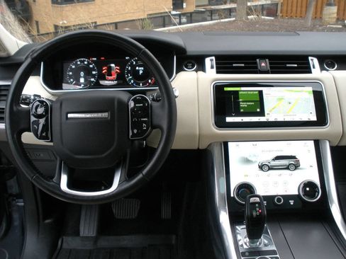 Used 2020 Land Rover Range Rover Sport HSE image 38