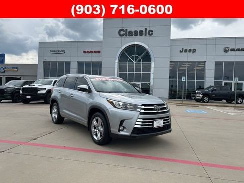 Used 2018 Toyota Highlander Limited FWD image 1