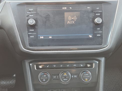 Used 2019 Volkswagen Tiguan SE w/ Panoramic Sunroof Package image 20