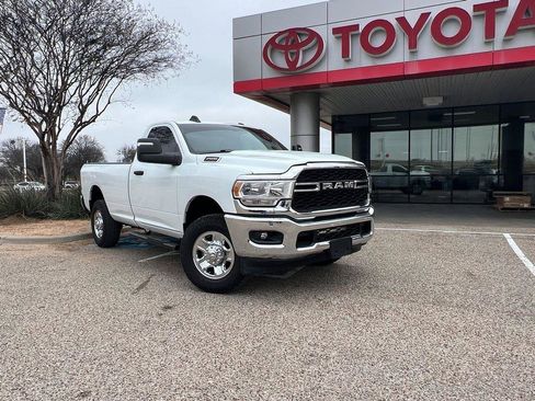Used 2024 RAM 2500 Tradesman w/ Chrome Appearance Group image 20