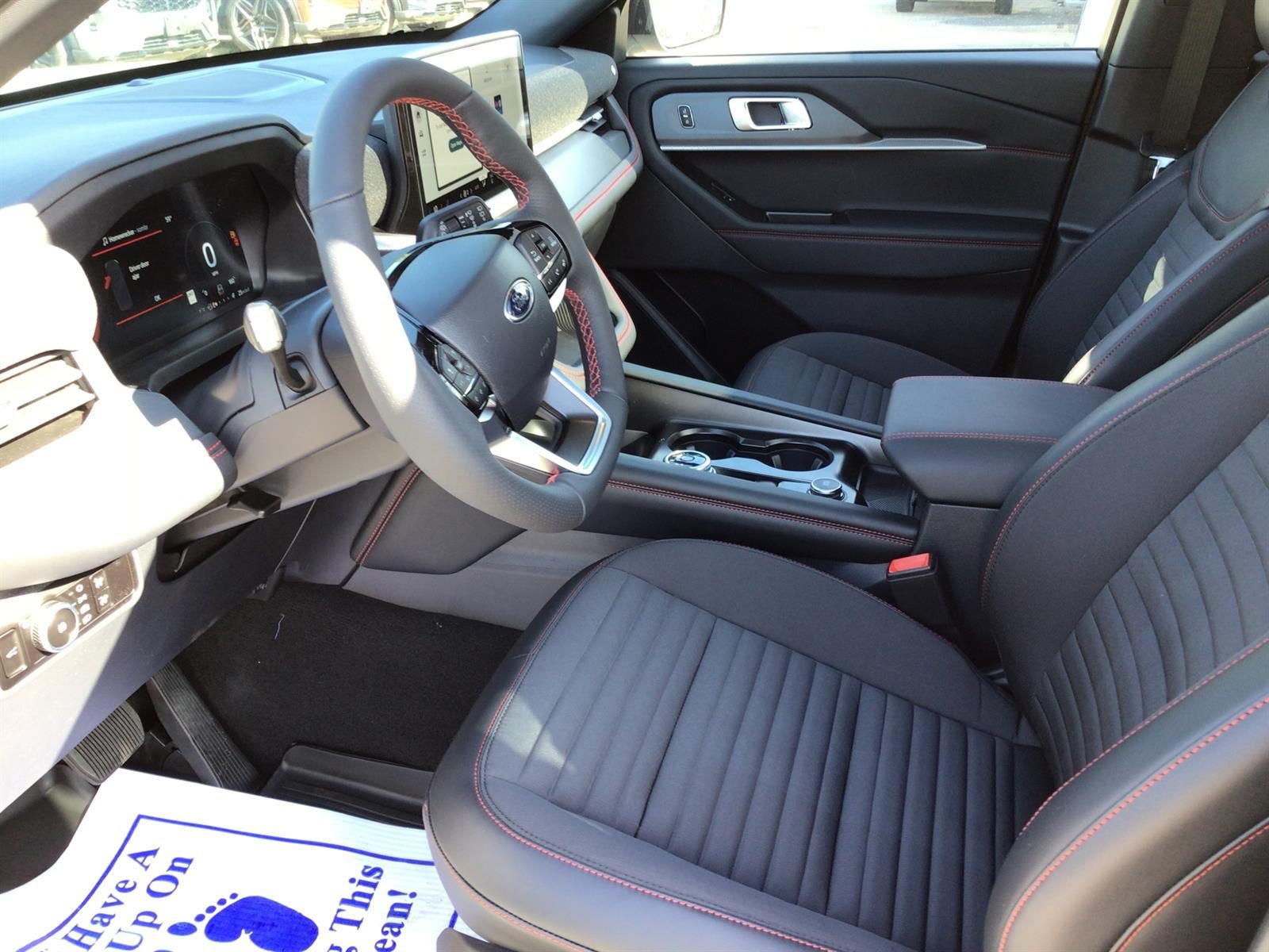 New 2026 Ford Explorer ST-Line w/ ST-Line Street Pack AWD/4WD image 3