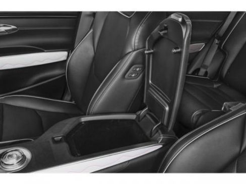 Used 2023 Genesis GV70 2.5T w/ Advanced Package image 17