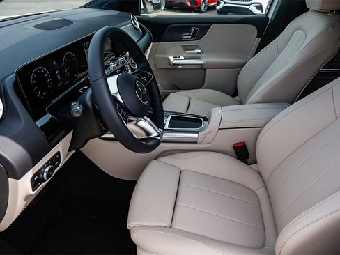 New 2025 Mercedes-Benz GLA 250 image 18