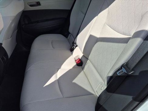 Used 2022 Toyota Corolla Cross LE FWD image 17