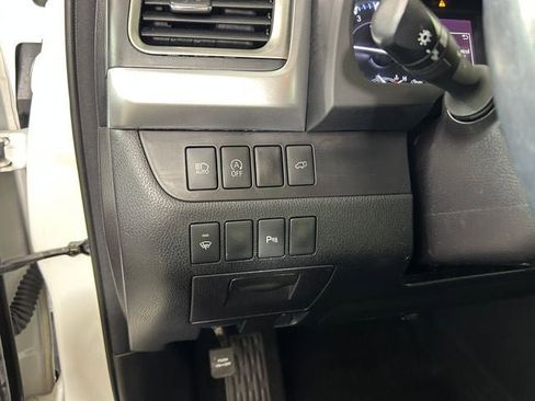 Used 2017 Toyota Highlander Limited w/ Protection Package #3 AWD/4WD image 19