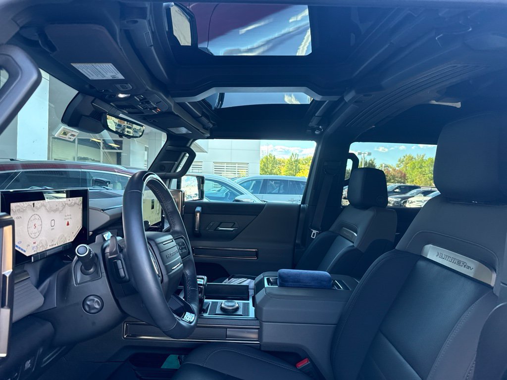 Used 2024 GMC Hummer EV 2X w/ LPO, Illumination Package AWD/4WD image 8