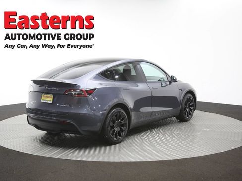 Used 2022 Tesla Model Y Long Range AWD/4WD image 35
