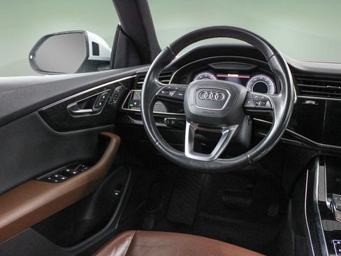 Used 2019 Audi Q8 Premium Plus w/ Premium Plus AWD/4WD image 18