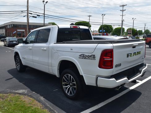 Used 2025 RAM 1500 Limited w/ Off Road Group AWD/4WD image 4
