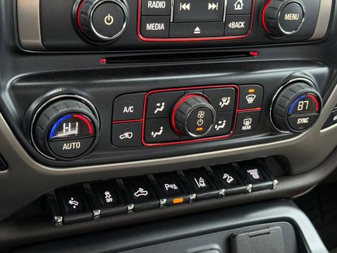 Used 2016 GMC Sierra 2500 Denali w/ Duramax Plus Package image 17