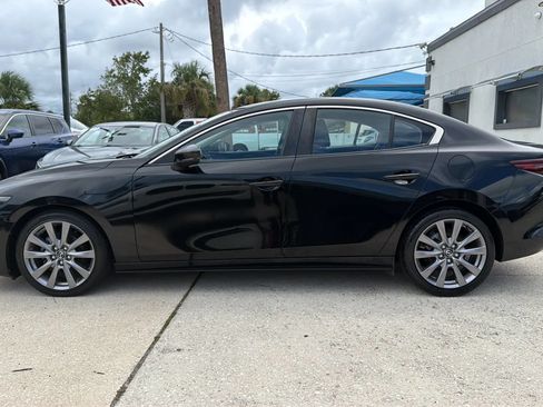 Used 2020 MAZDA MAZDA3 Sedan w/ Select Package FWD image 2
