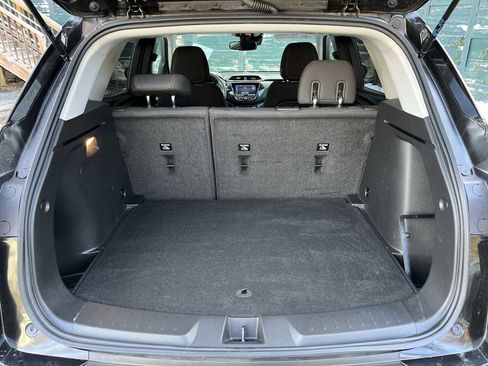 Used 2023 Chevrolet TrailBlazer LT w/ Convenience Package image 23