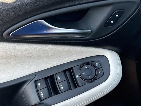 Used 2025 Buick Encore GX Sport Touring w/ Advanced Technology Package FWD image 15