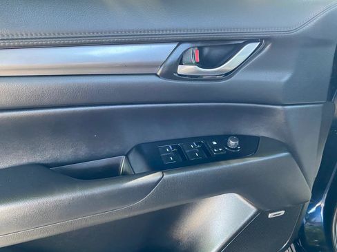 Used 2018 MAZDA CX-5 Touring w/ Preferred Equipment Package FWD image 19
