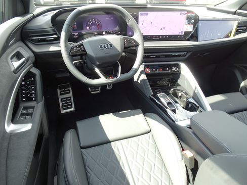 New 2026 Audi SQ5 Prestige AWD/4WD image 11