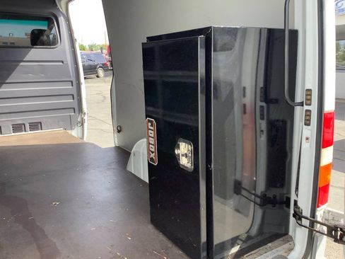 Used 2003 Dodge Sprinter 2500 RWD image 40