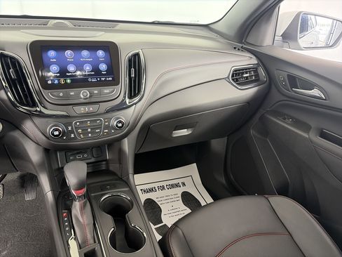 Used 2024 Chevrolet Equinox RS w/ RS Leather Package AWD/4WD image 4
