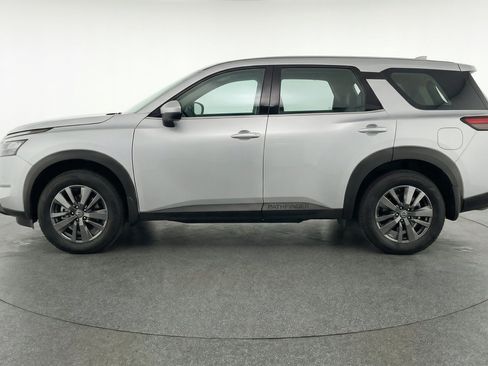 Used 2025 Nissan Pathfinder SV AWD/4WD image 5