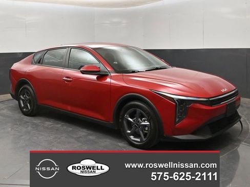 Used 2025 Kia K4 FWD image 1