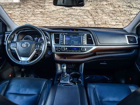 Used 2015 Toyota Highlander Limited Platinum image 15