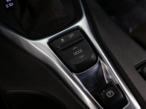 Used 2021 Chevrolet Camaro ZL1 image 36