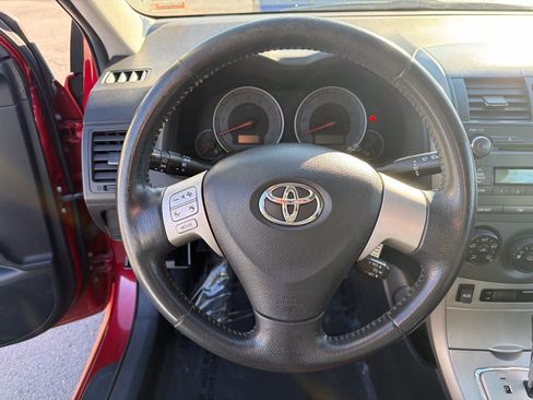 Used 2010 Toyota Corolla image 10