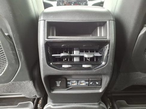 Certified 2022 Jeep Grand Cherokee Limited w/ Trailer Tow Prep Group (B) AWD/4WD image 28