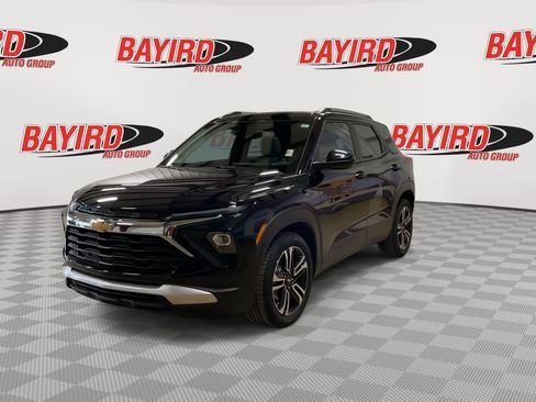 Used 2026 Chevrolet TrailBlazer LT w/ LT Cold Weather Package FWD image 4