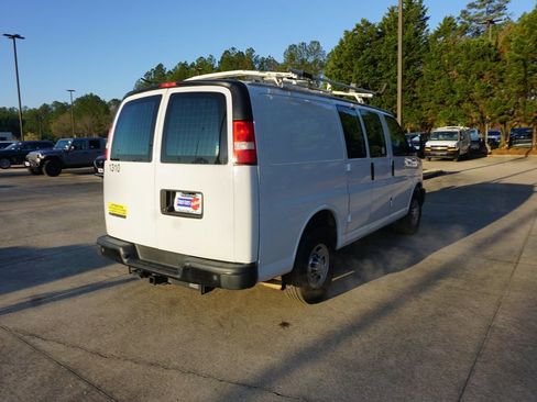 Used 2020 Chevrolet Express 2500 w/ Driver Convenience Package image 17