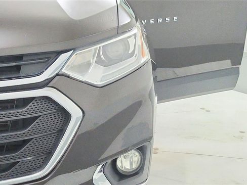 Used 2018 Chevrolet Traverse LT FWD image 34