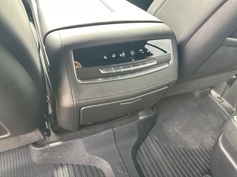 Used 2022 Cadillac Escalade Sport w/ Touring Package AWD/4WD image 34