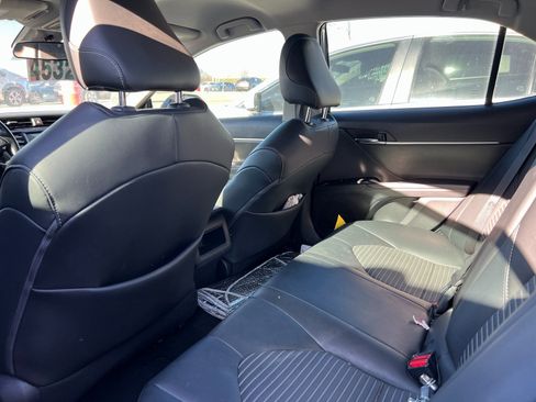 Used 2020 Toyota Camry SE image 12